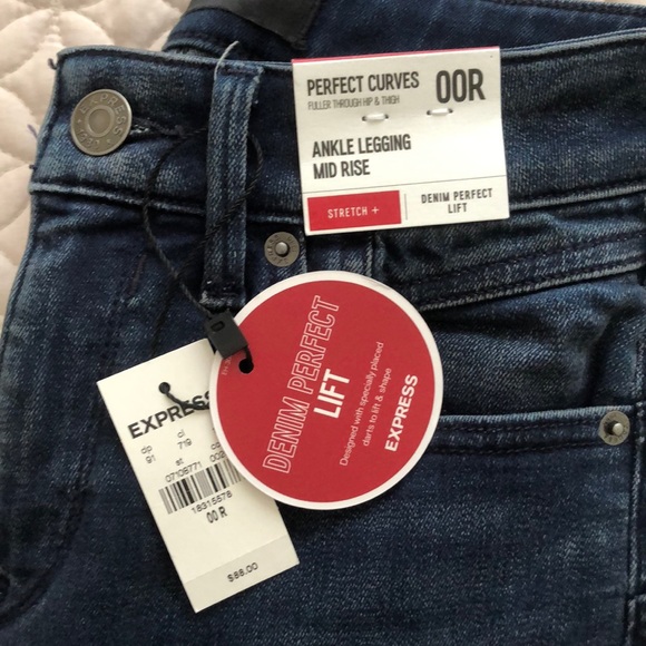 Express Mid rise Ankle Legging Jeans - Picture 4 of 7